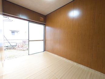 ���Ɍ����̎s���쒬�x�i�̌ˌ����݂̂��̑�����