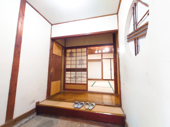 ���Ɍ����̎s���쒬�x�i�̌ˌ����݂̌���