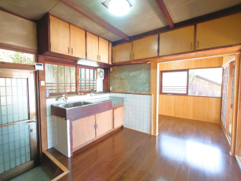 ���Ɍ����̎s��Ò����b�̌ˌ����݂̉摜