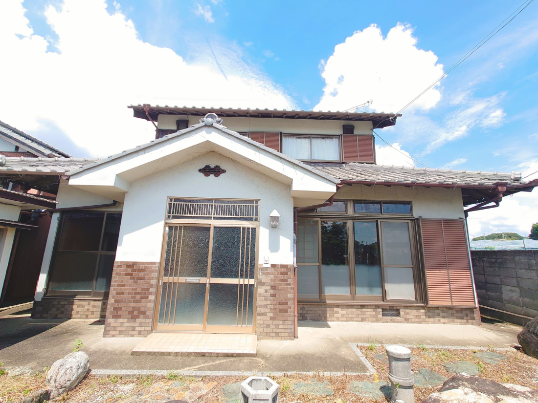 ���Ɍ������s�K���c���̌ˌ����݂̌��n�O�ώʐ^