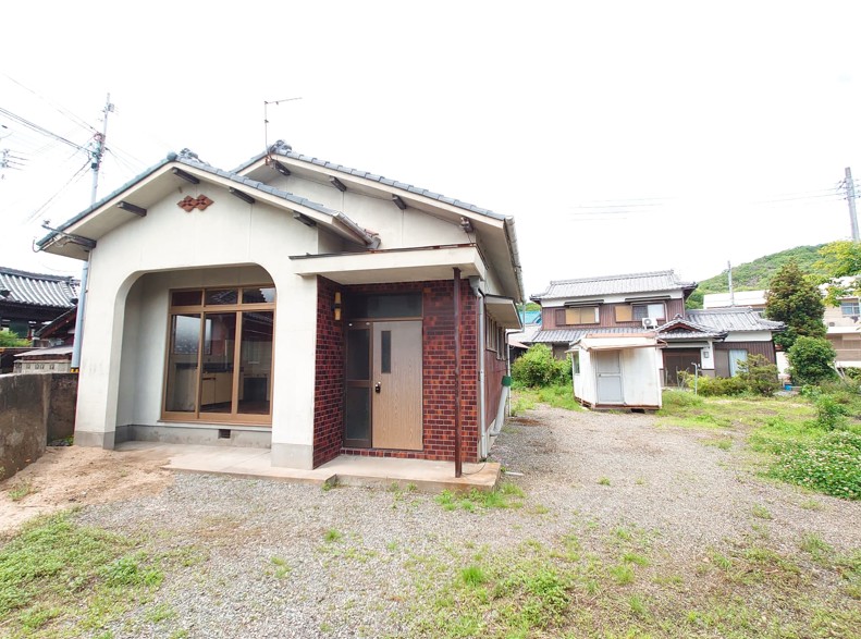 ���Ɍ����̎s�K���������̌ˌ����݂̌��n�O�ώʐ^