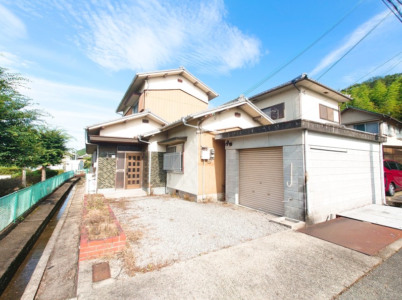 ���Ɍ��P�H�s���s���̌ˌ����݂̌��n�O�ώʐ^