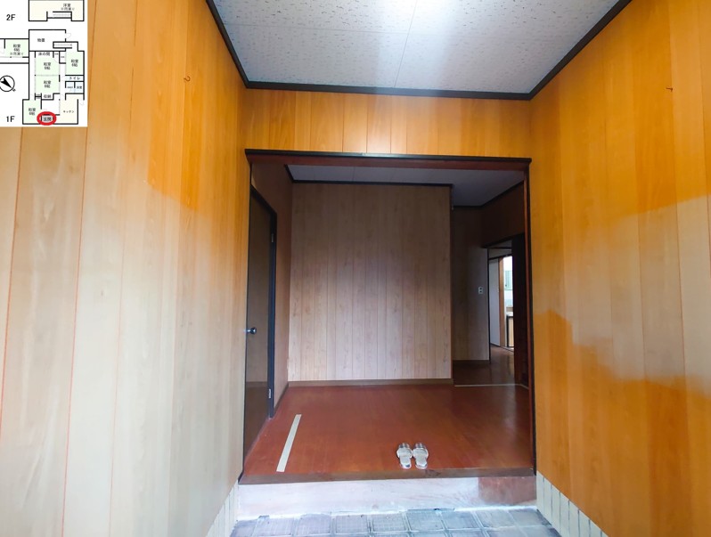 ���Ɍ����e�s�g���̌ˌ����݂̌���