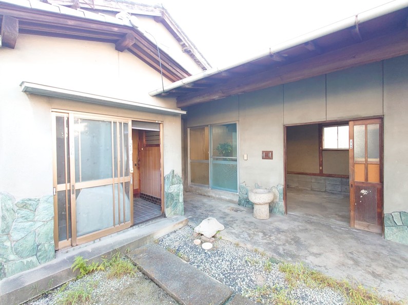 ���Ɍ����̎s���쒬�哹�̌ˌ����݂̌��n�O�ώʐ^