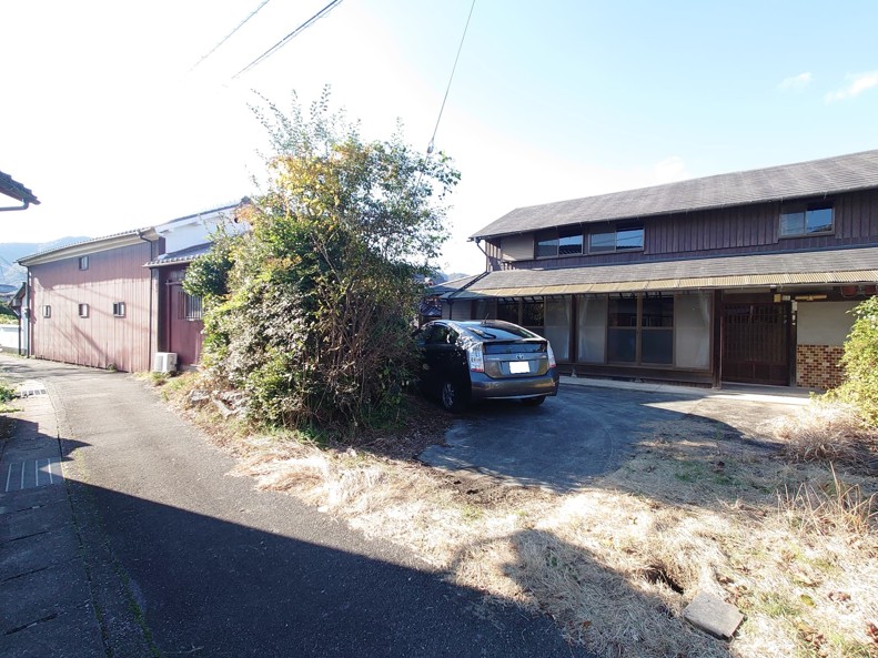 ���Ɍ����̎s�V�{���k���̌ˌ����݂̌��n�O�ώʐ^