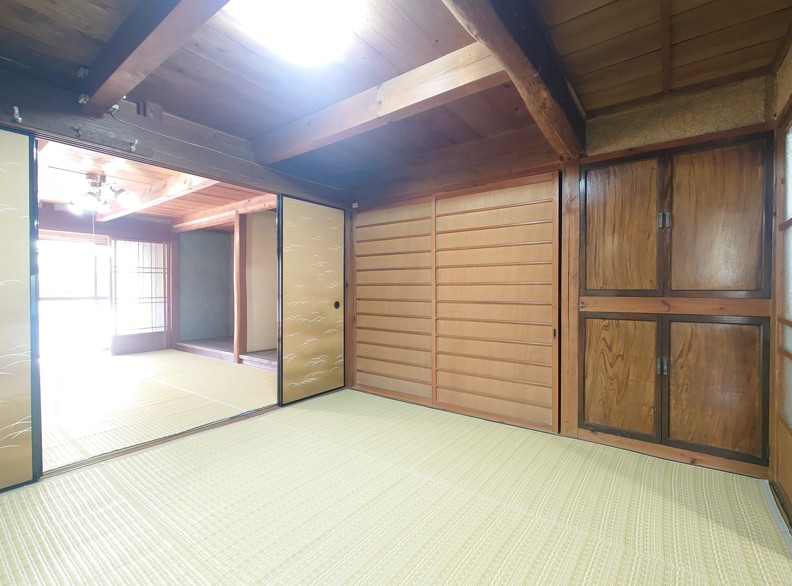 ���Ɍ����̎s�V�{���k���̌ˌ����݂̂��̑�����