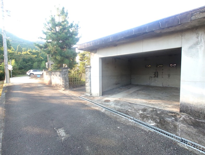 ���Ɍ��_��S���蒬�R��̌ˌ����݂̌��n�O�ώʐ^