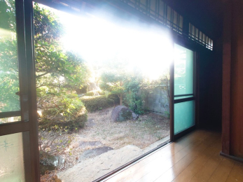 ���Ɍ��_��S���蒬�R��̌ˌ����݂̒�