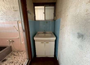 ���{�ݘa�c�s����1���ڂ̌ˌ����݂̐��ʑ�E���ʏ�