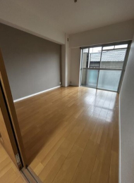 ���Ɍ��_�ˎs���ɋ斩�쒬10���ڂ̓����}���V�����̂��̑�����