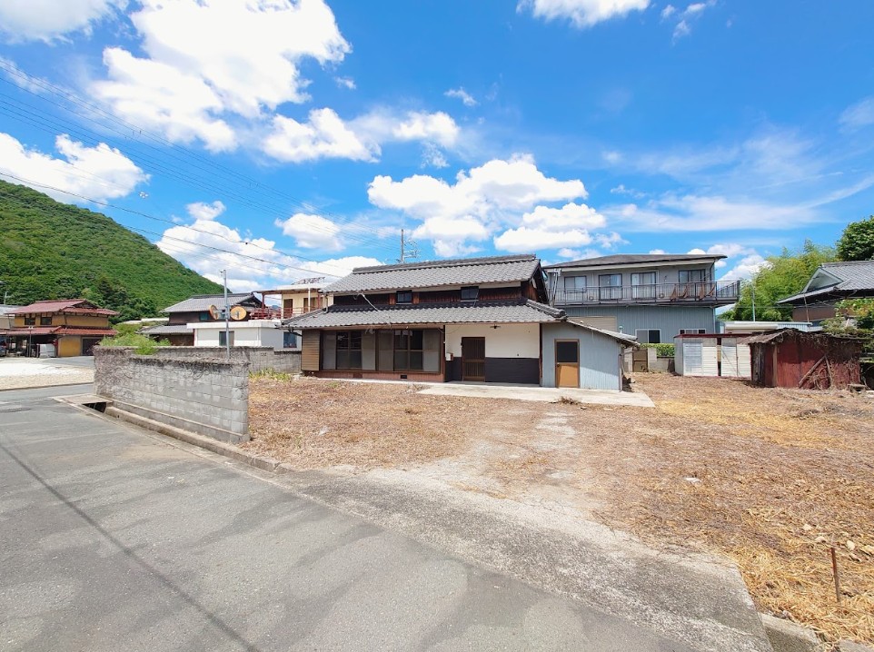 ���Ɍ����S��������V�c�̌ˌ����݂̌��n�O�ώʐ^