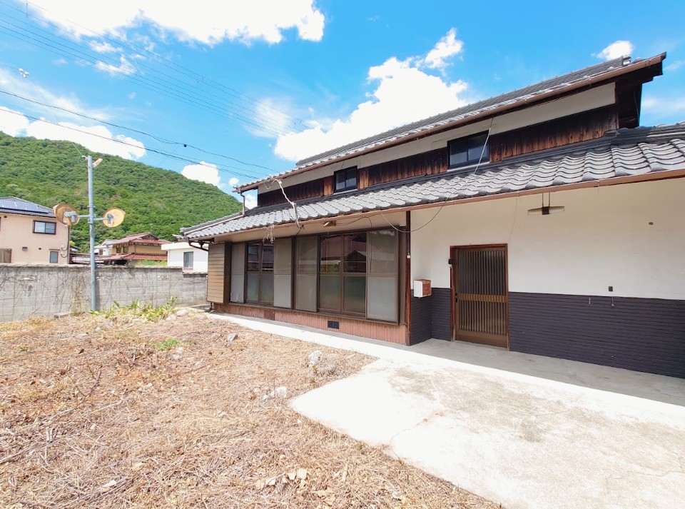 ���Ɍ����S��������V�c�̌ˌ����݂̌��n�O�ώʐ^