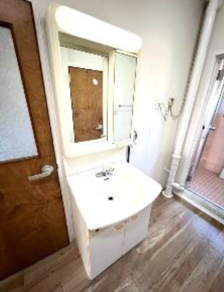 Ɍ_ˎs_ˑ4̓}V̐ʑEʏ