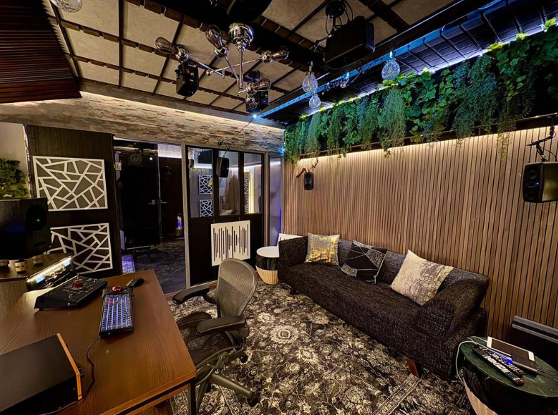 {s搼{1̓}ṼrOȊŐ