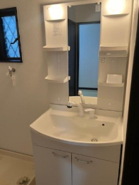 {ݘacs㒬3ڂ̌ˌ݂̐ʑEʏ