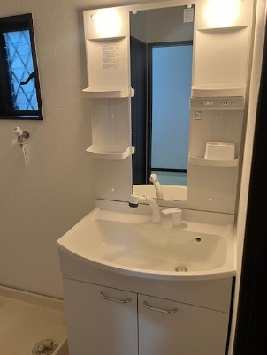 {ݘacs㒬3ڂ̌ˌ݂̐ʑEʏ